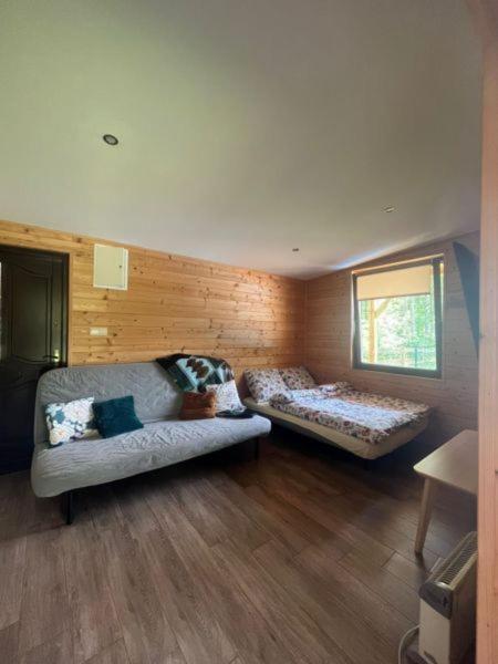 Lesny Zakatek Bed & Breakfast สมาร์ดเซวิตเซ ภายนอก รูปภาพ
