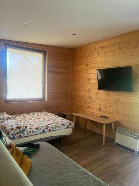 Lesny Zakatek Bed & Breakfast สมาร์ดเซวิตเซ ภายนอก รูปภาพ