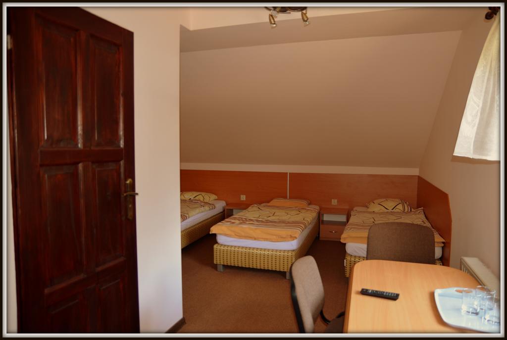 Lesny Zakatek Bed & Breakfast สมาร์ดเซวิตเซ ภายนอก รูปภาพ