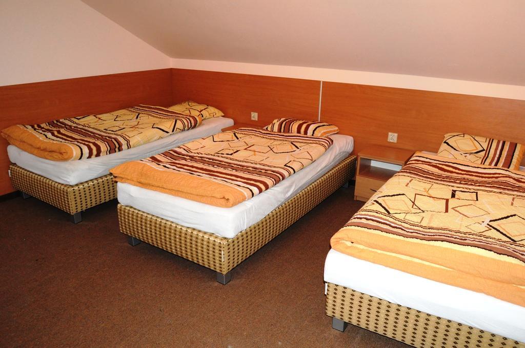 Lesny Zakatek Bed & Breakfast สมาร์ดเซวิตเซ ภายนอก รูปภาพ
